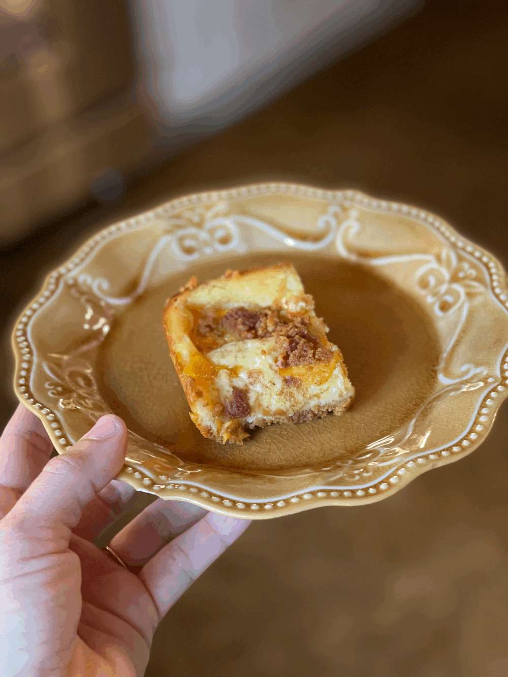 Cheesecake Squares with Fresh Peaches
