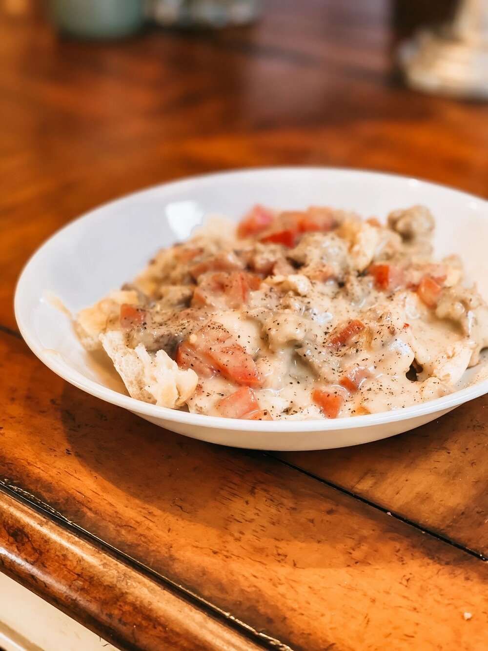 Sausage Gravy with Tomatoes